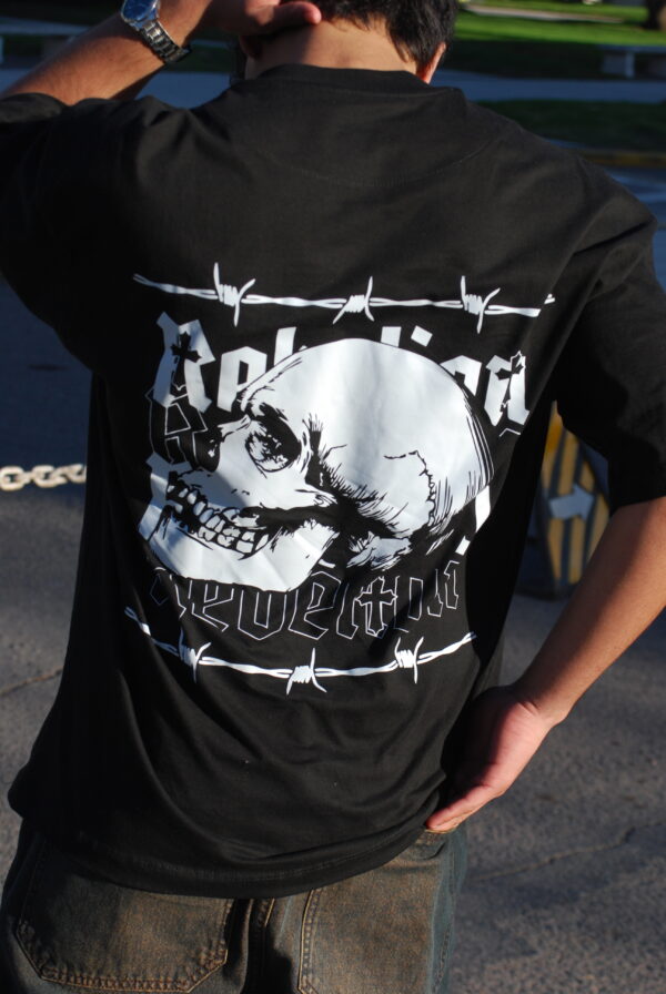 Rebelión – Remera Oversize Ändern
